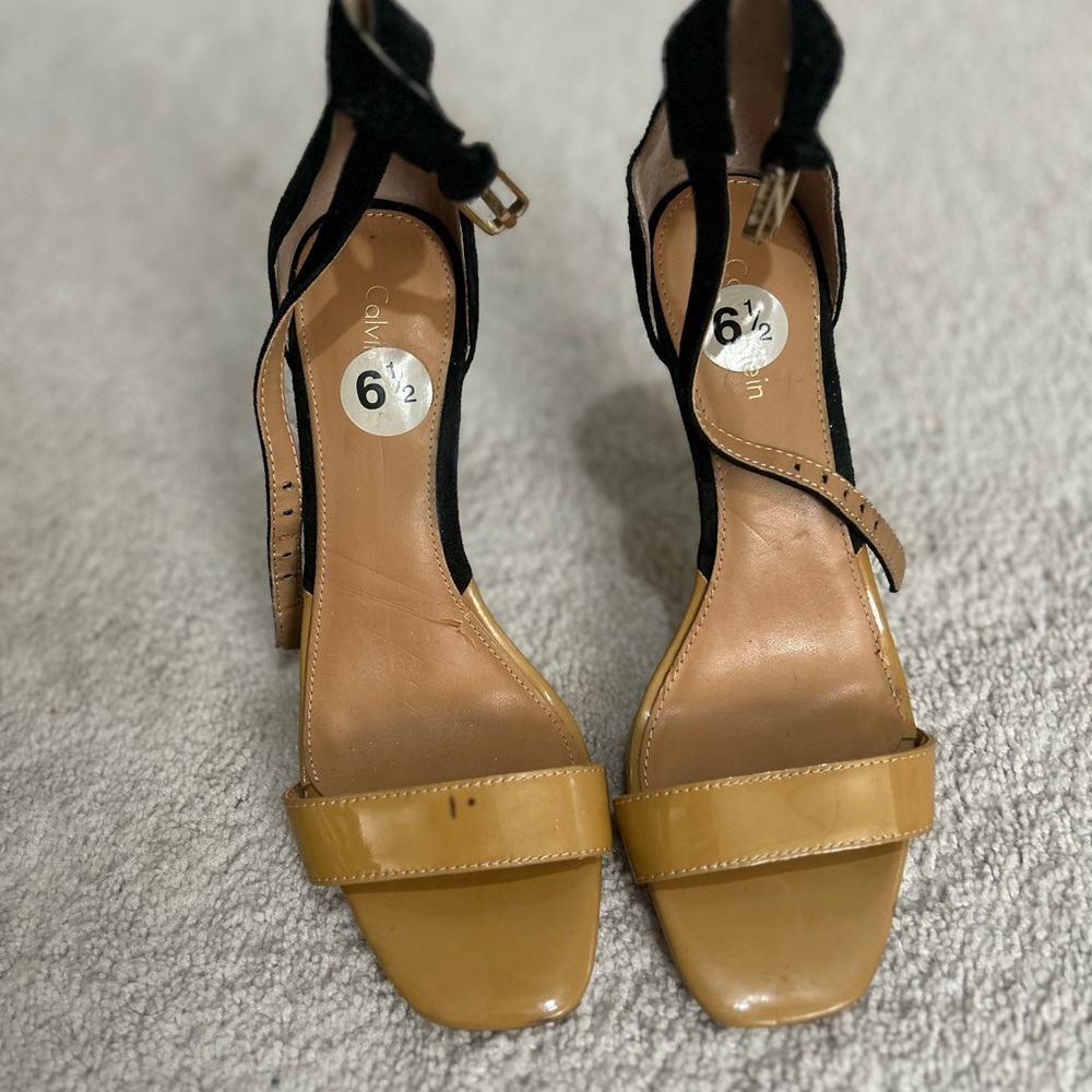 Calvin Klein Women's Black and Tan heels shoes size 6.5
